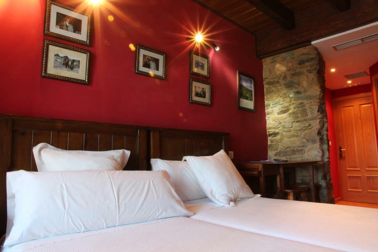 Micro-Hostal La Puerta del Perdón Villafranca Del Bierzo Exterior foto
