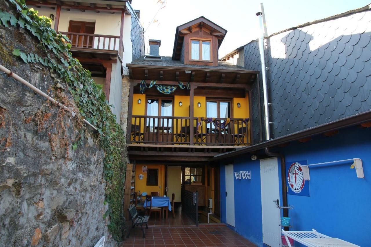 Micro-Hostal La Puerta del Perdón Villafranca Del Bierzo Exterior foto