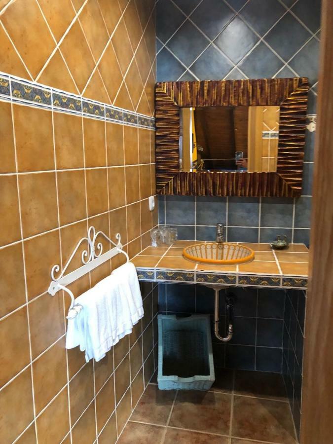 Micro-Hostal La Puerta del Perdón Villafranca Del Bierzo Exterior foto